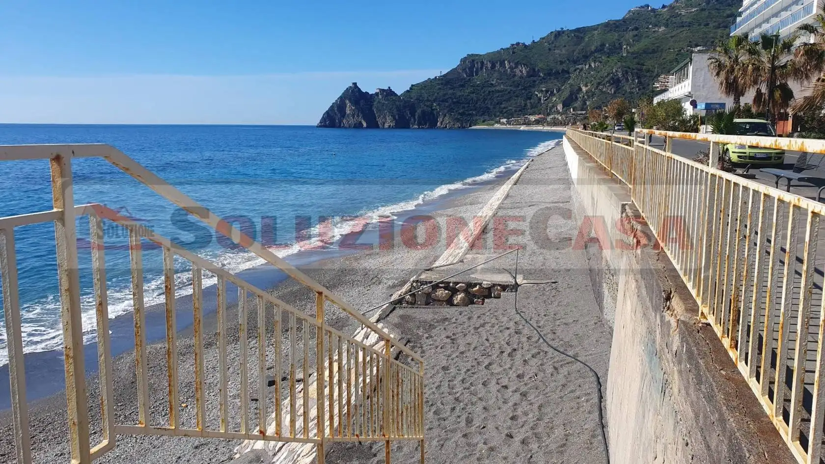 Appartamento in vendita a Sant'Alessio Siculo