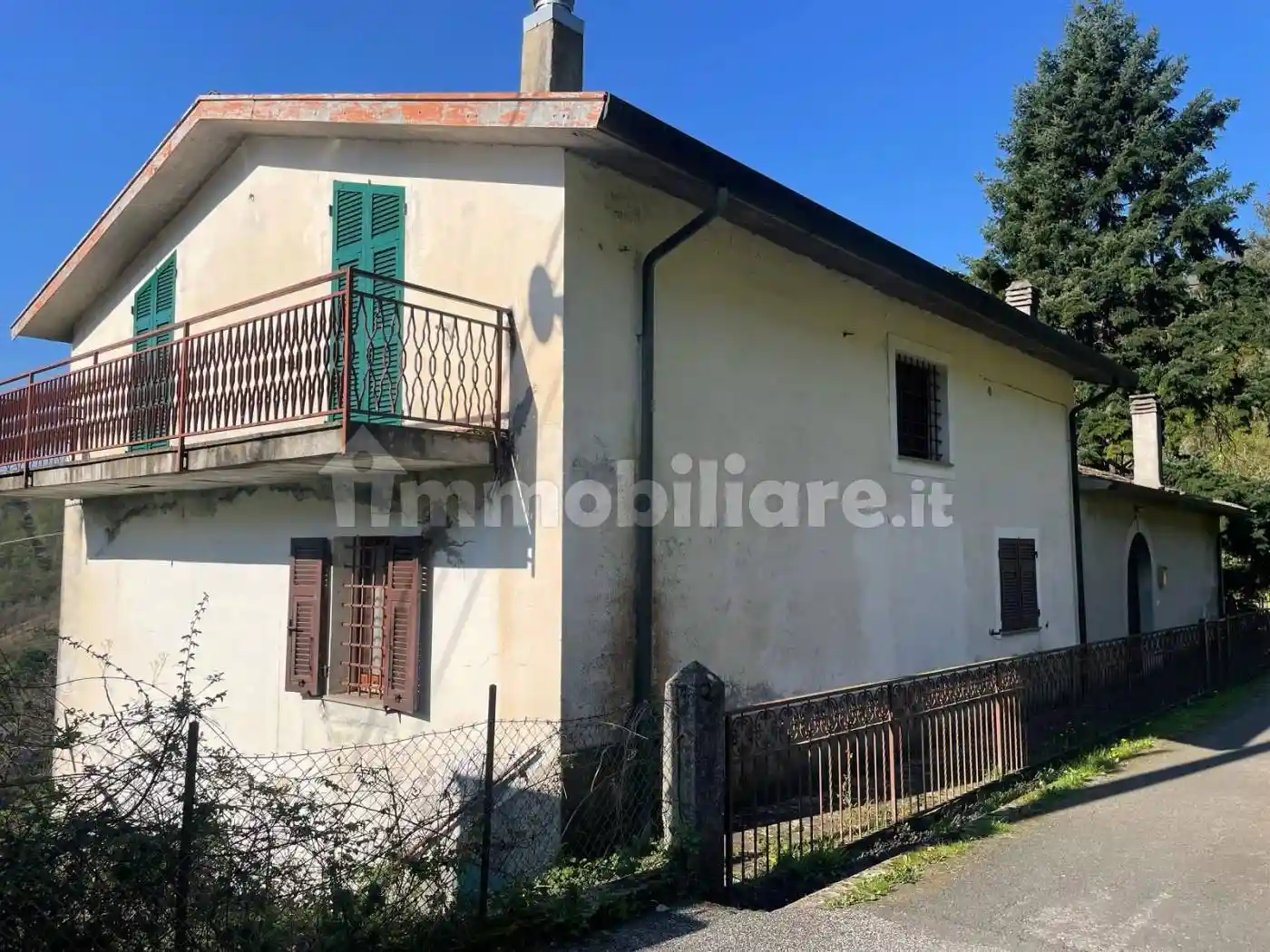 Villa in vendita a Comano