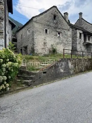 Rustico - Casale in vendita a Trontano