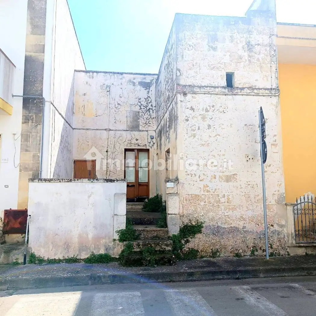 Appartamento in vendita a Surano