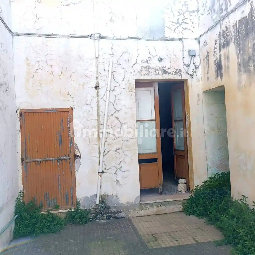 Appartamento via San Rocco 114, Surano - foto 2