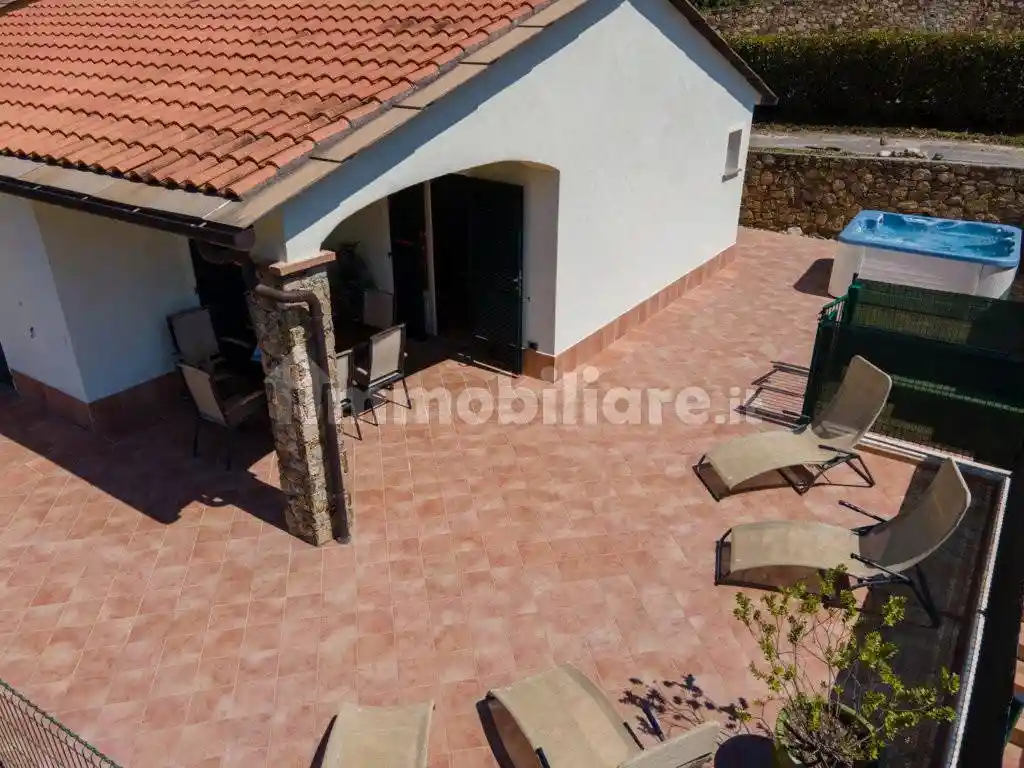 Villa in vendita a Pietra Ligure