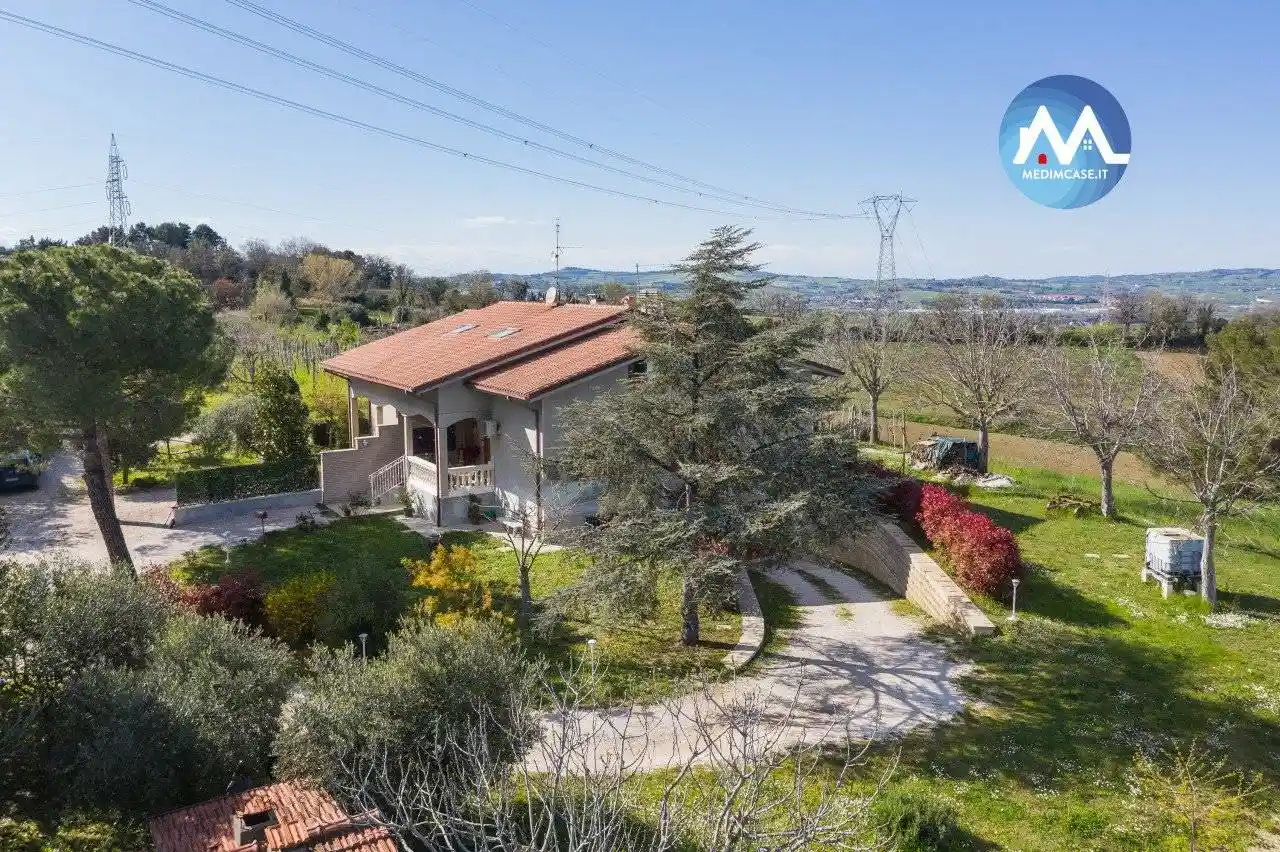 Villa a schiera 5 locali, buono stato, Villa Fastiggi, Pesaro - foto 2