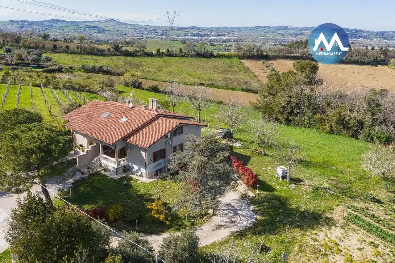 Villa a schiera 5 locali, buono stato, Villa Fastiggi, Pesaro - foto 3