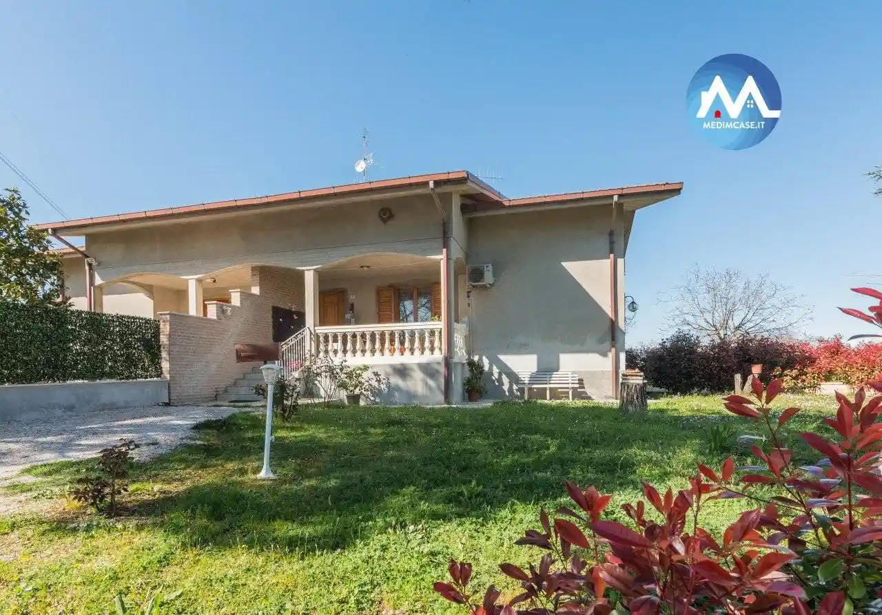 Villa a schiera 5 locali, buono stato, Villa Fastiggi, Pesaro - foto 4