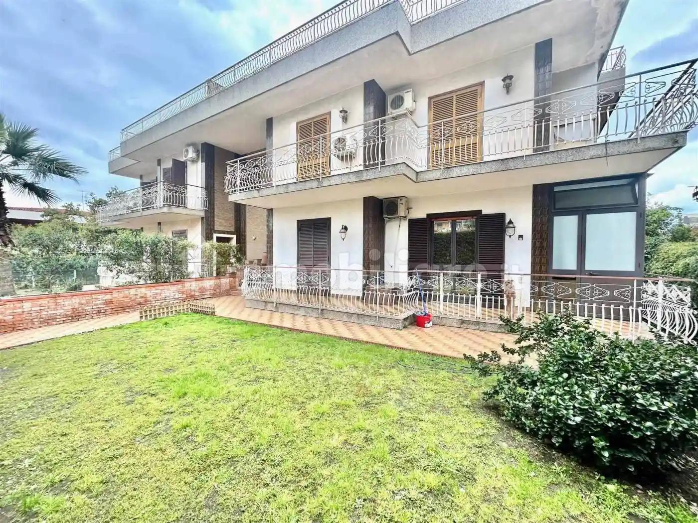 Villa in vendita a Gravina di Catania