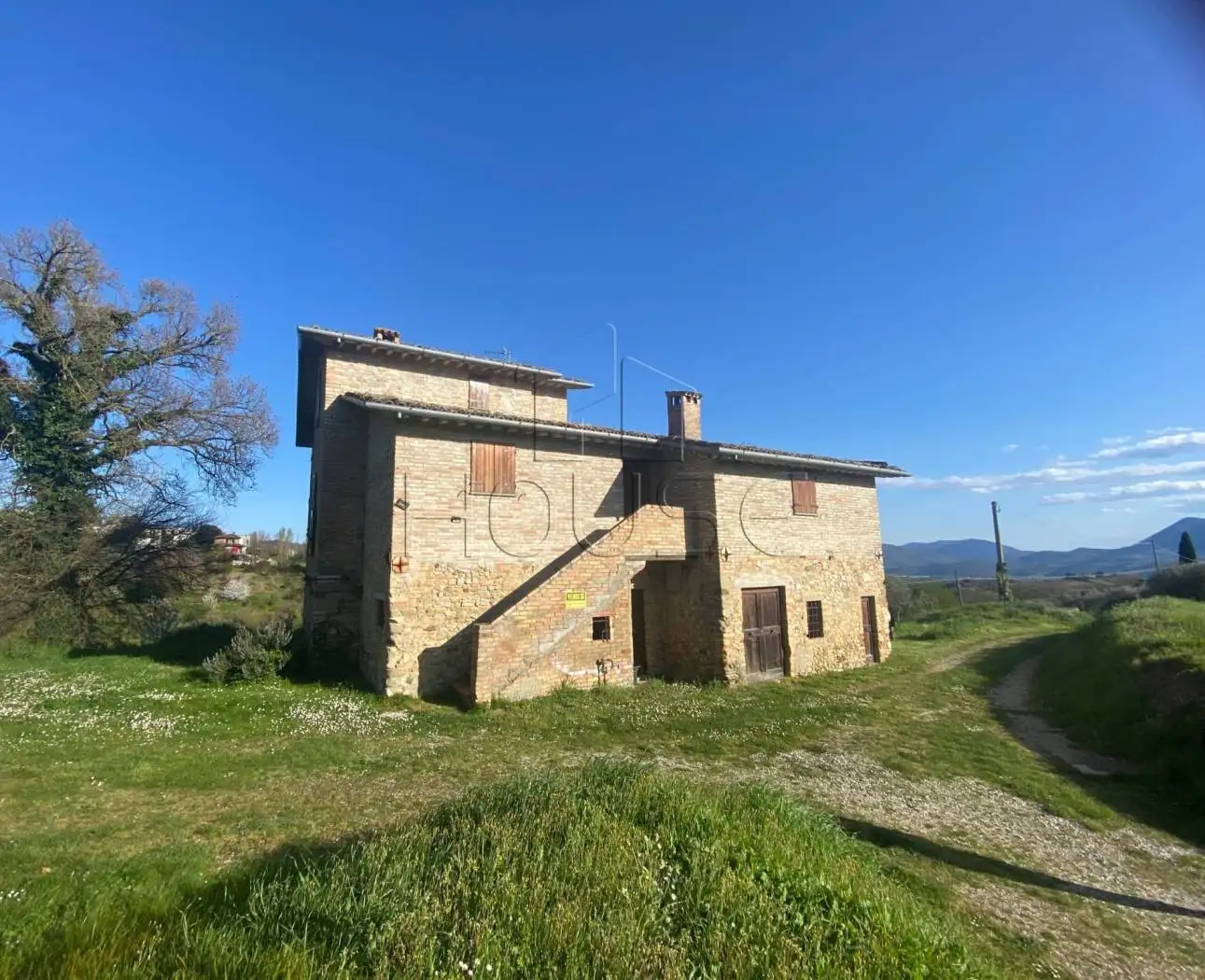 Rustico - Casale in vendita a Montone