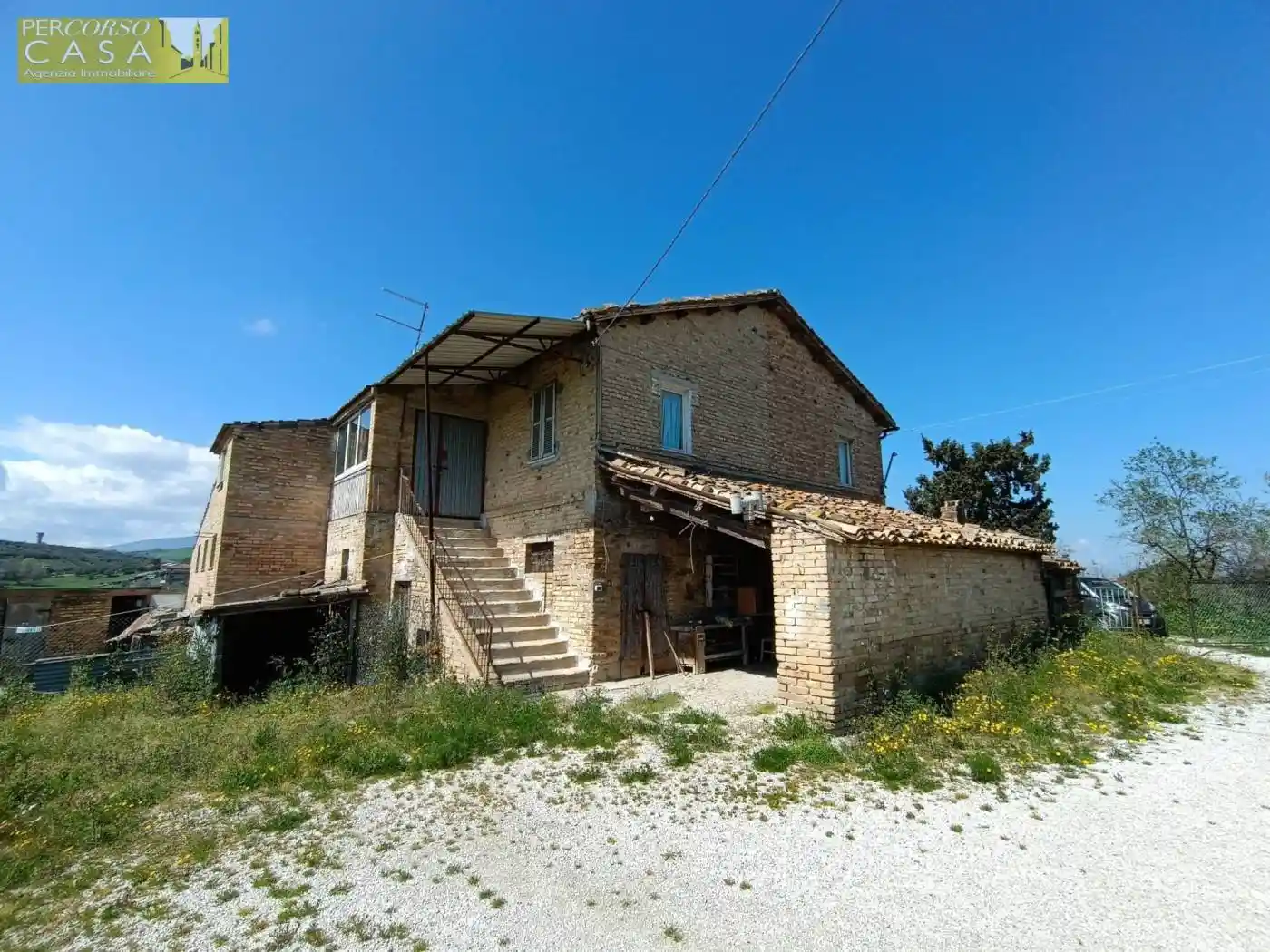 Terratetto unifamiliare 140 m², da ristrutturare, Bellante - foto 2