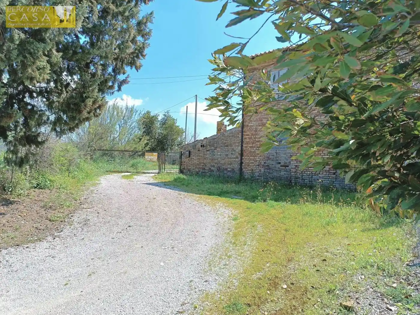 Terratetto unifamiliare 140 m², da ristrutturare, Bellante - foto 4