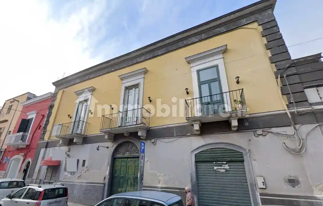 Palazzo - Edificio in vendita a Valenzano