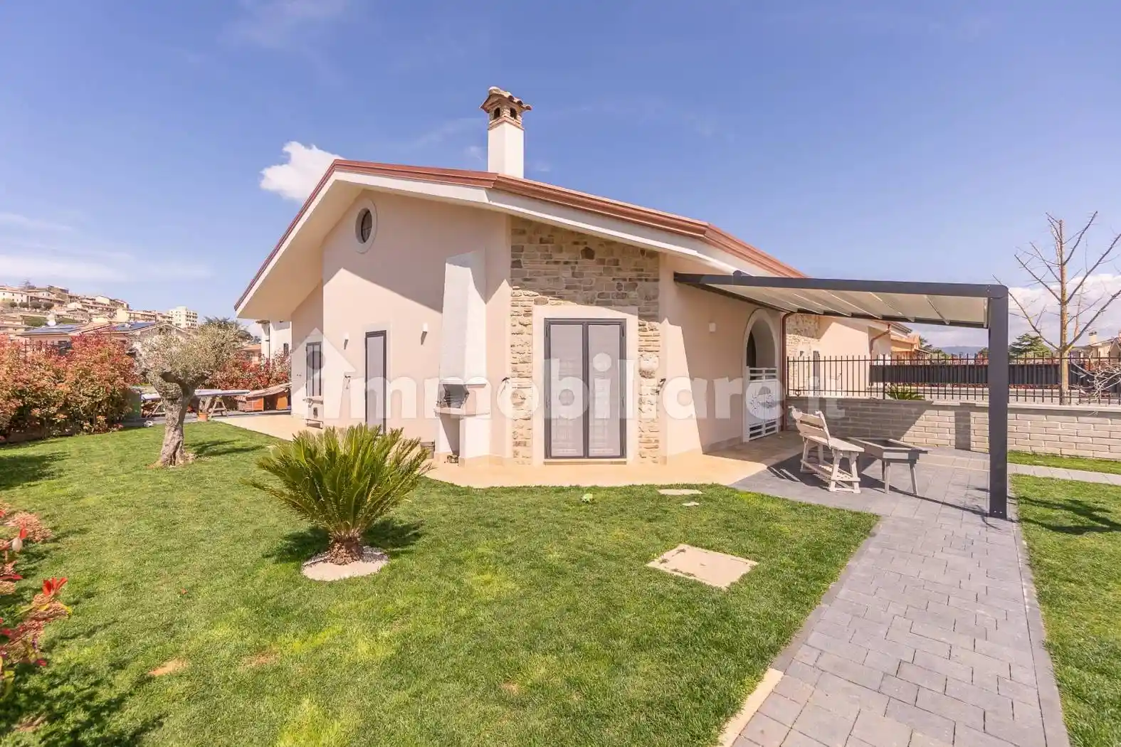 Villa in vendita a Colonna