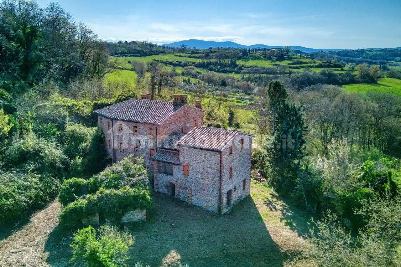 Rustico - Casale in vendita a Città della Pieve