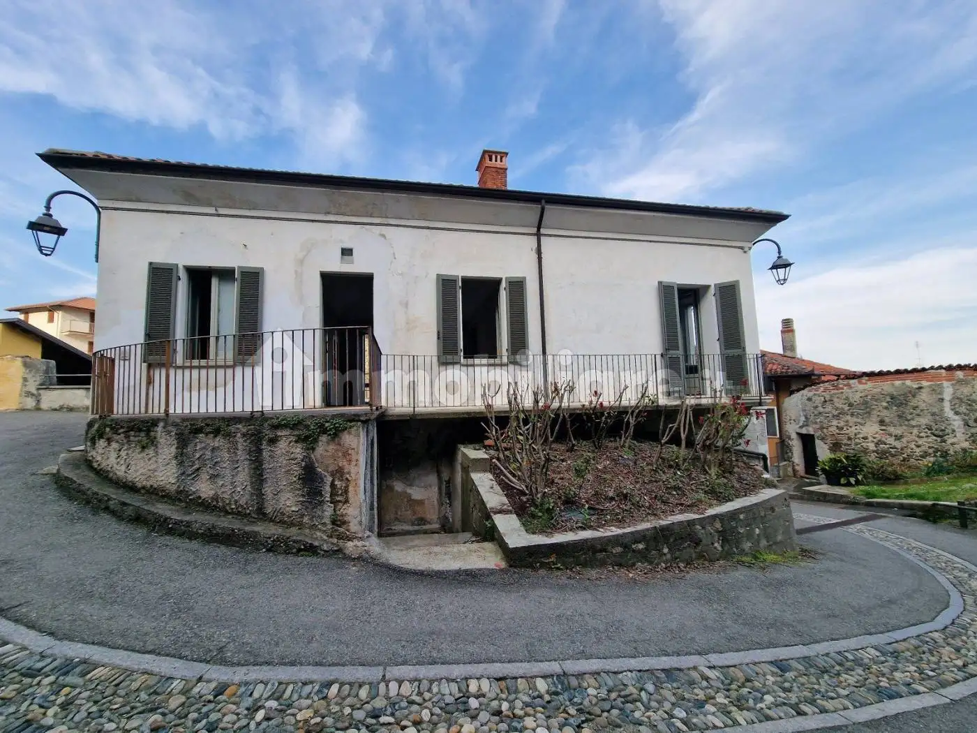 Casa indipendente in vendita a Fiorano Canavese