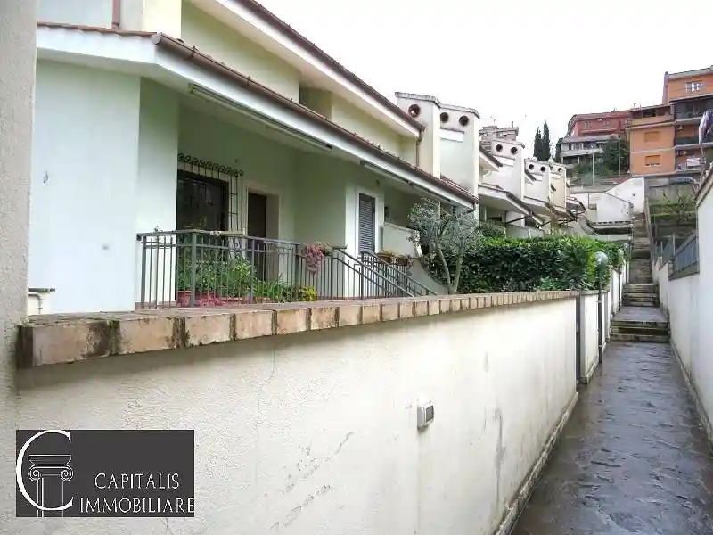 Villetta a schiera in vendita a Roma