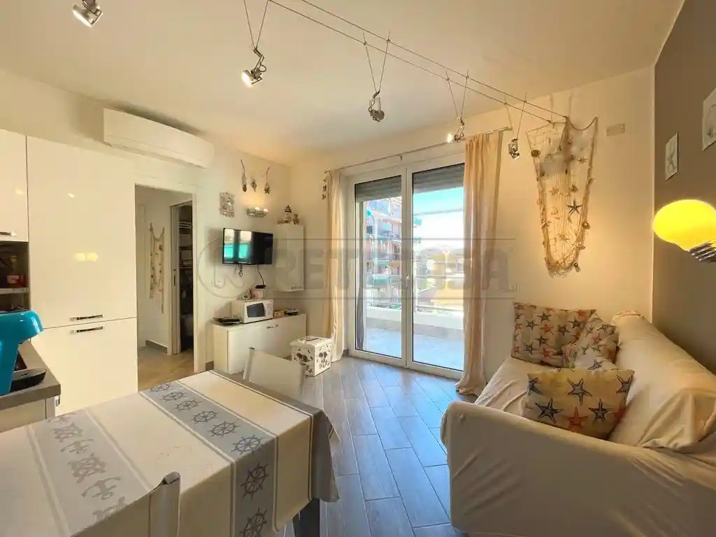 Appartamento in vendita a Borghetto Santo Spirito