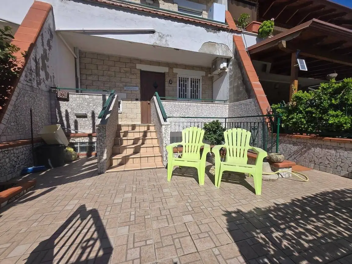 Villetta a schiera in vendita a Giugliano in Campania