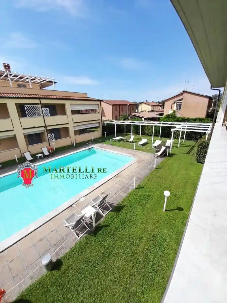 Appartamento in vendita a Montignoso