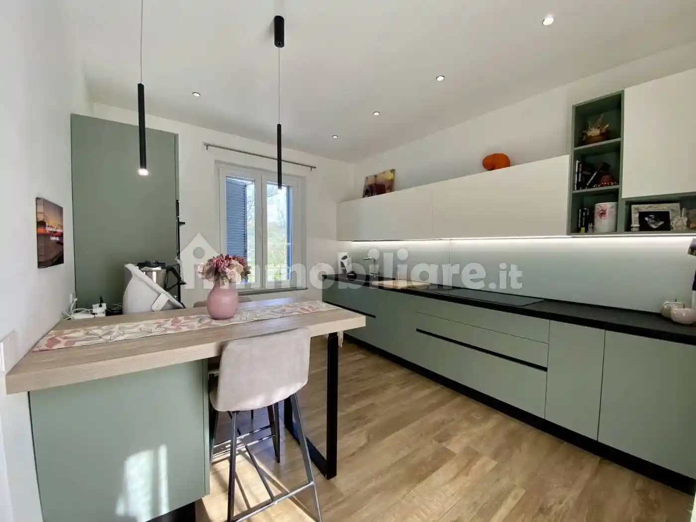 Villa in vendita a Alba