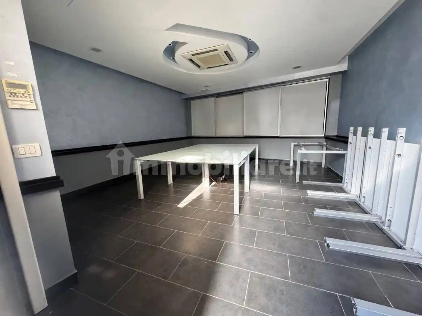 Palazzo - Edificio in Affitto - foto 2