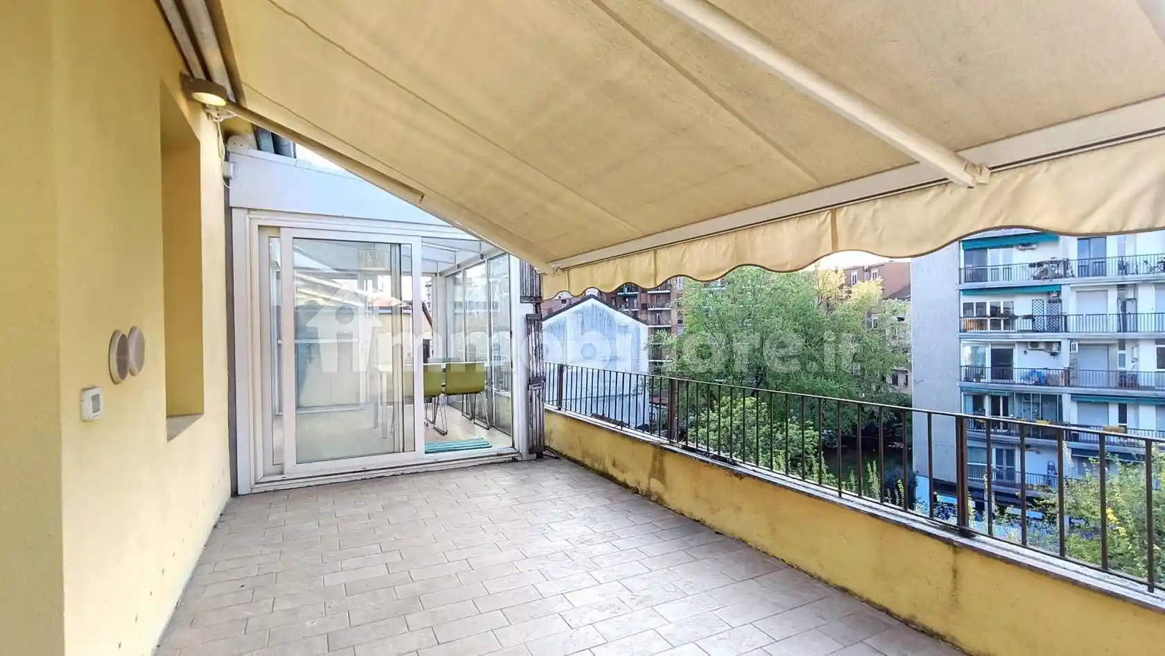 Trilocale buono stato, quarto piano, Ascanio Sforza, Milano - foto 2