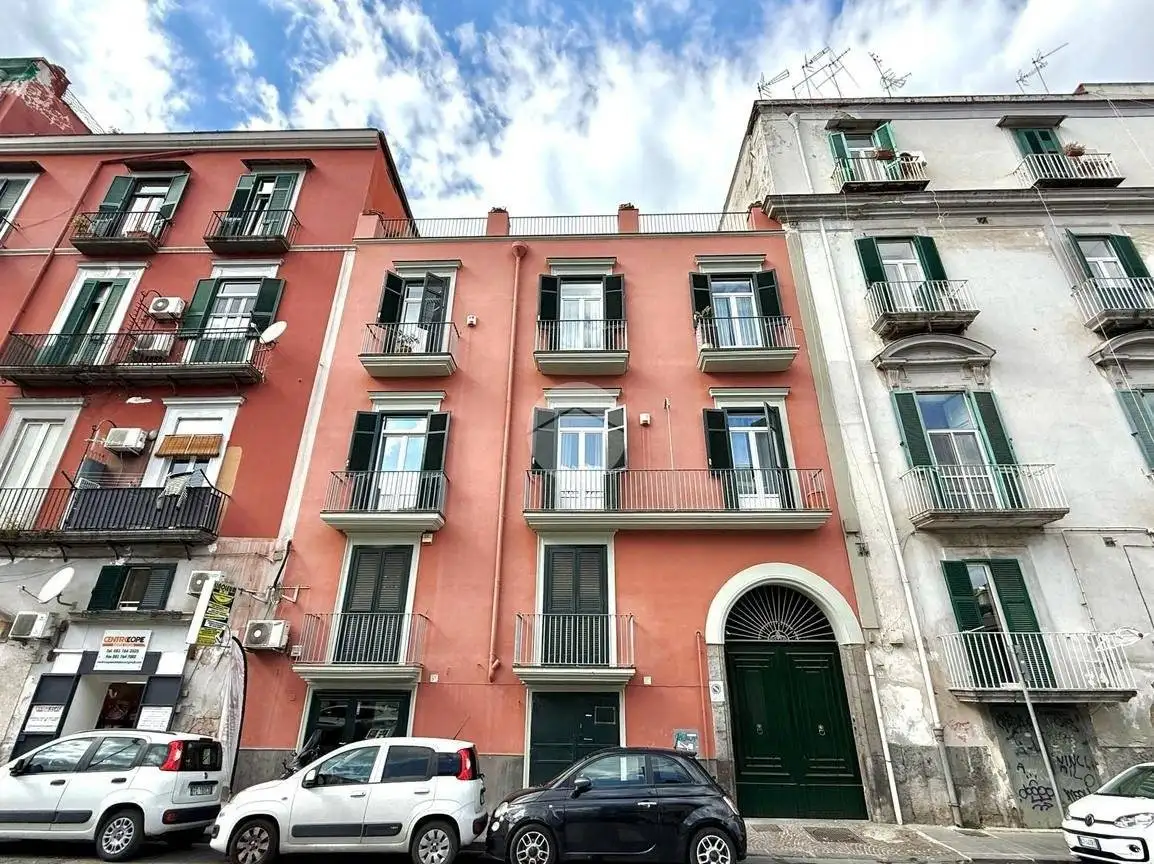 Appartamento in vendita a Napoli