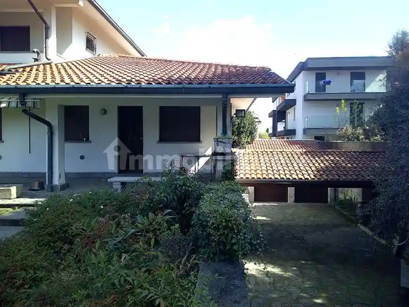 Villa in vendita a Parabiago