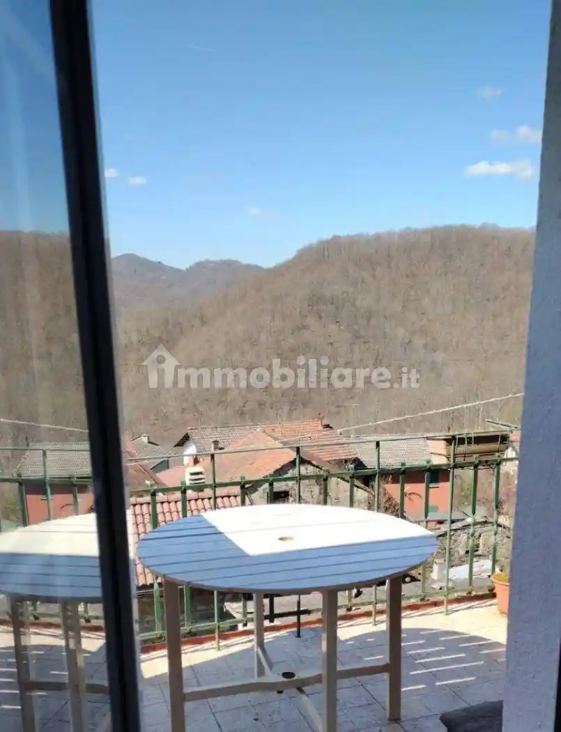 Casa indipendente in vendita a Montebruno
