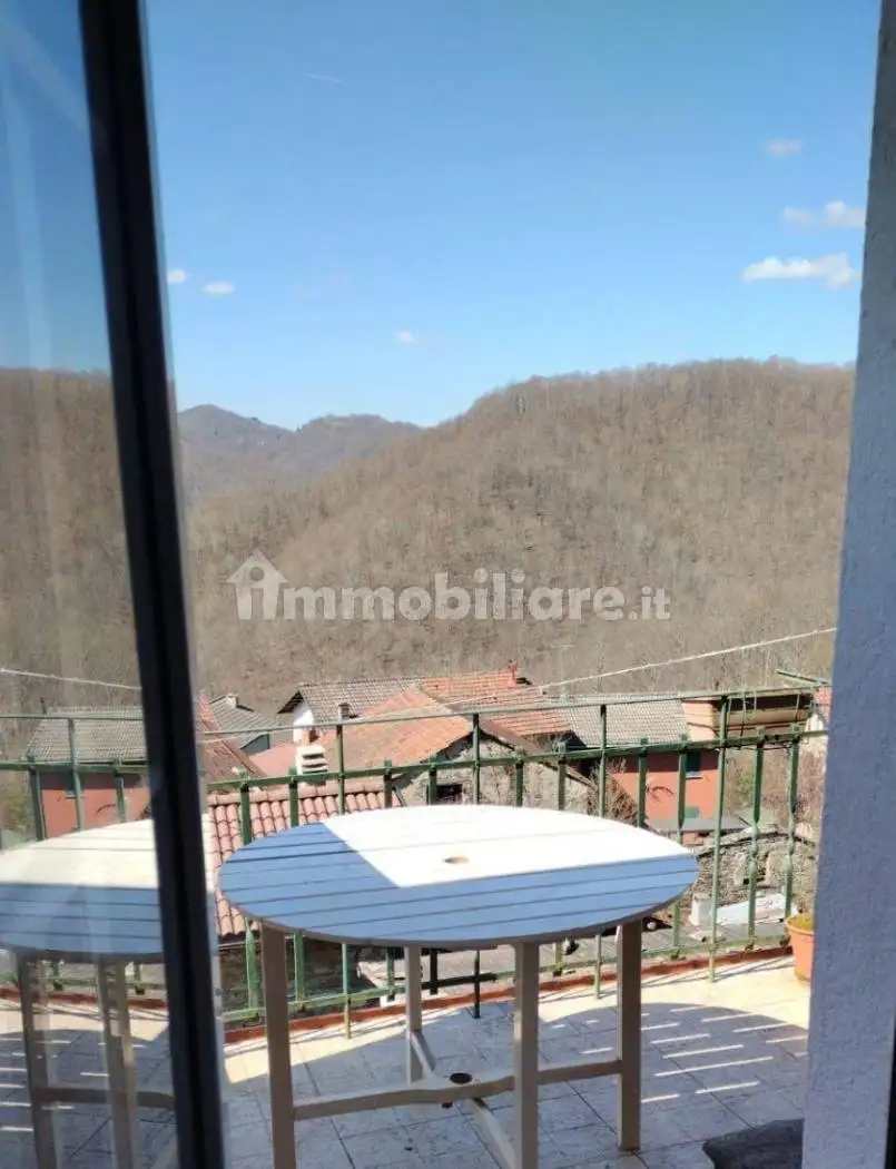 Casa indipendente in vendita a Montebruno