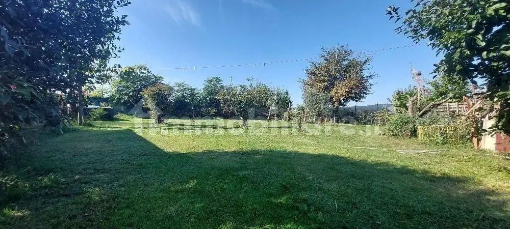 Casa indipendente in vendita a Pistoia