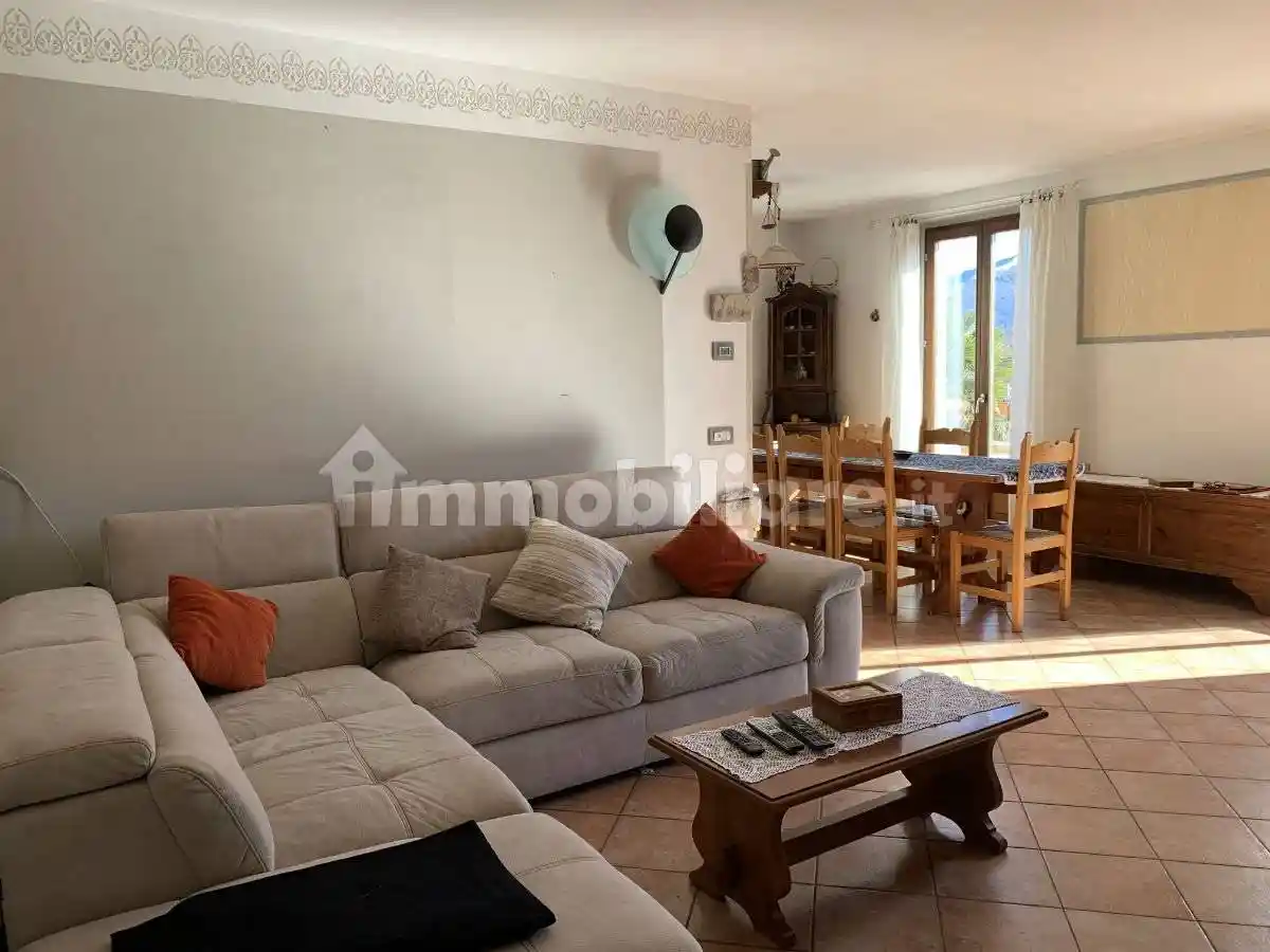 Appartamento in vendita a Plesio