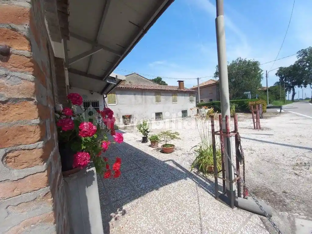 Casa indipendente in vendita a Ferrara