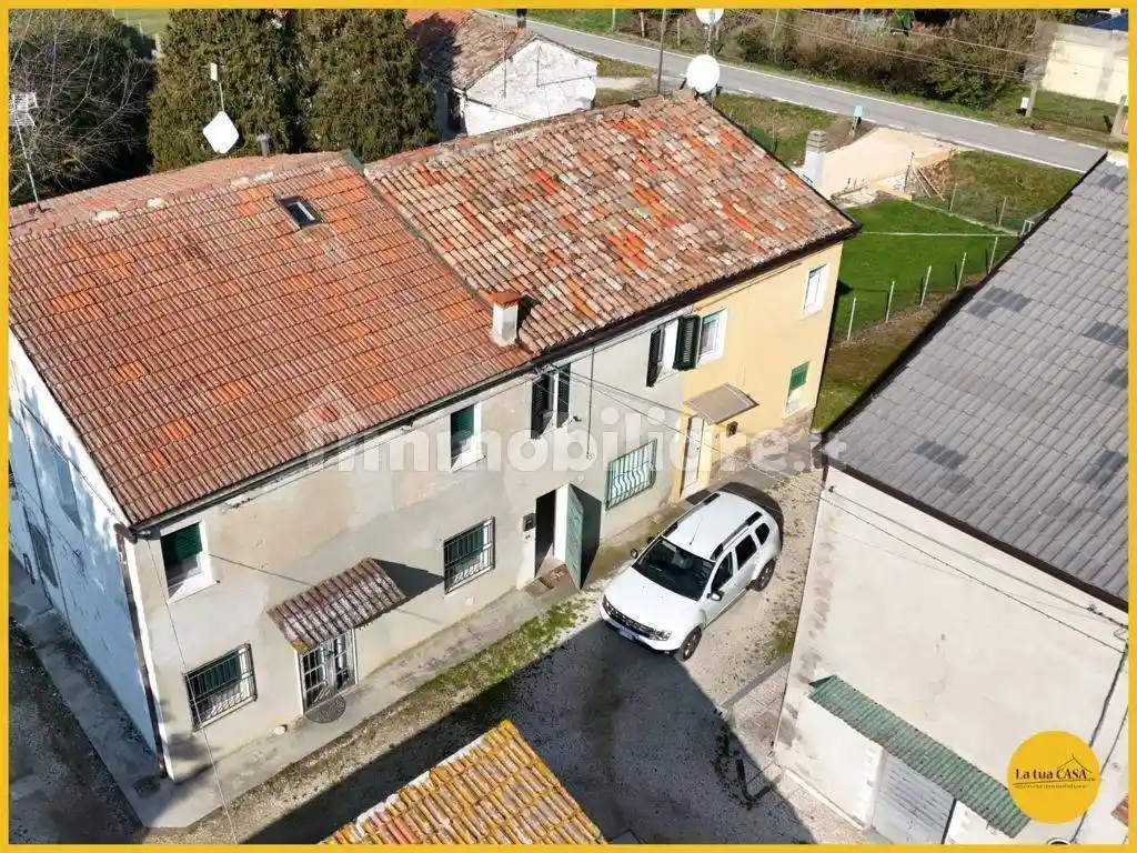 Villetta a schiera in affitto a Ferrara