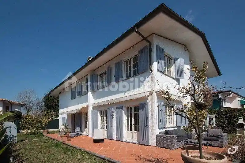 Villa in affitto a Forte dei Marmi