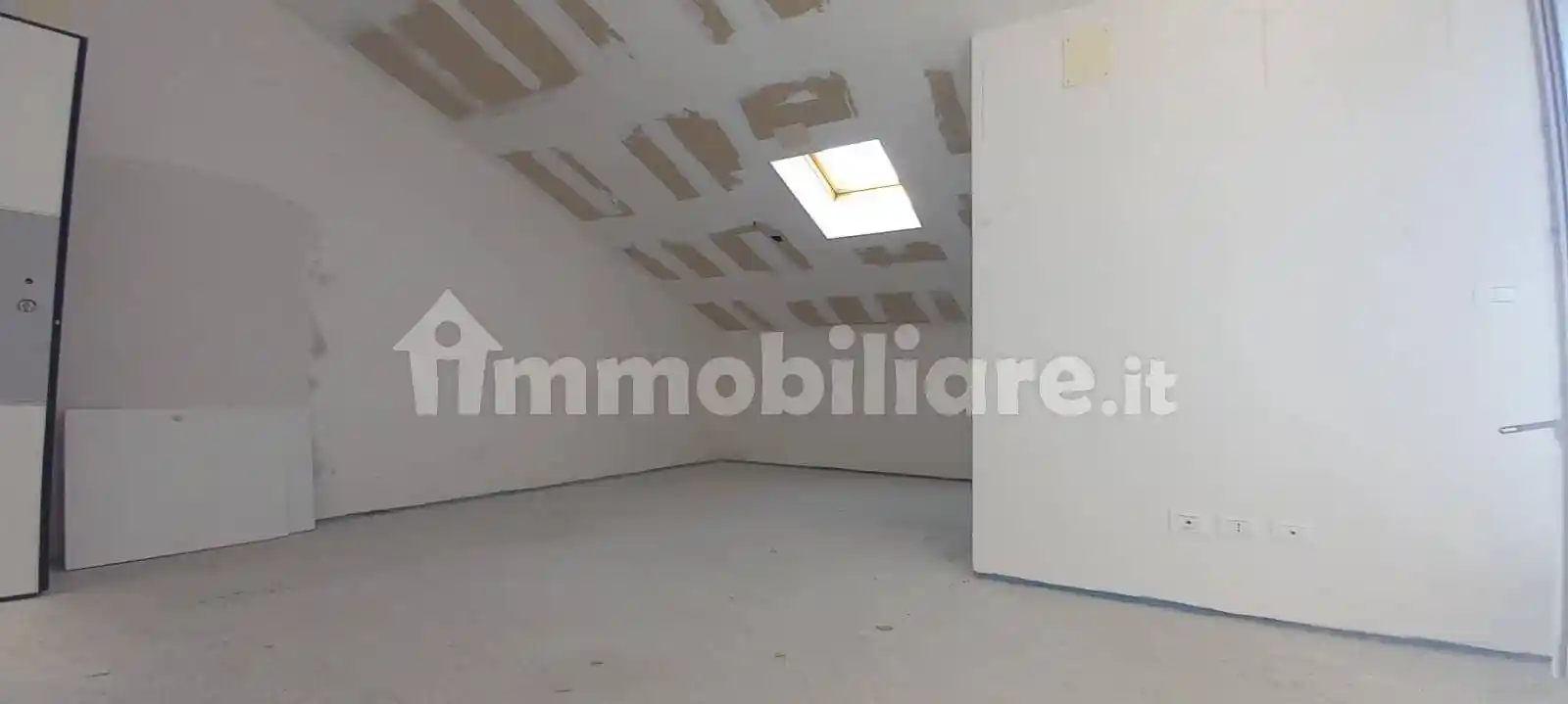 Mansarda via Giacomo Leopardi, Via Venezia - Lungofiume Paolucci, Pescara - foto 4