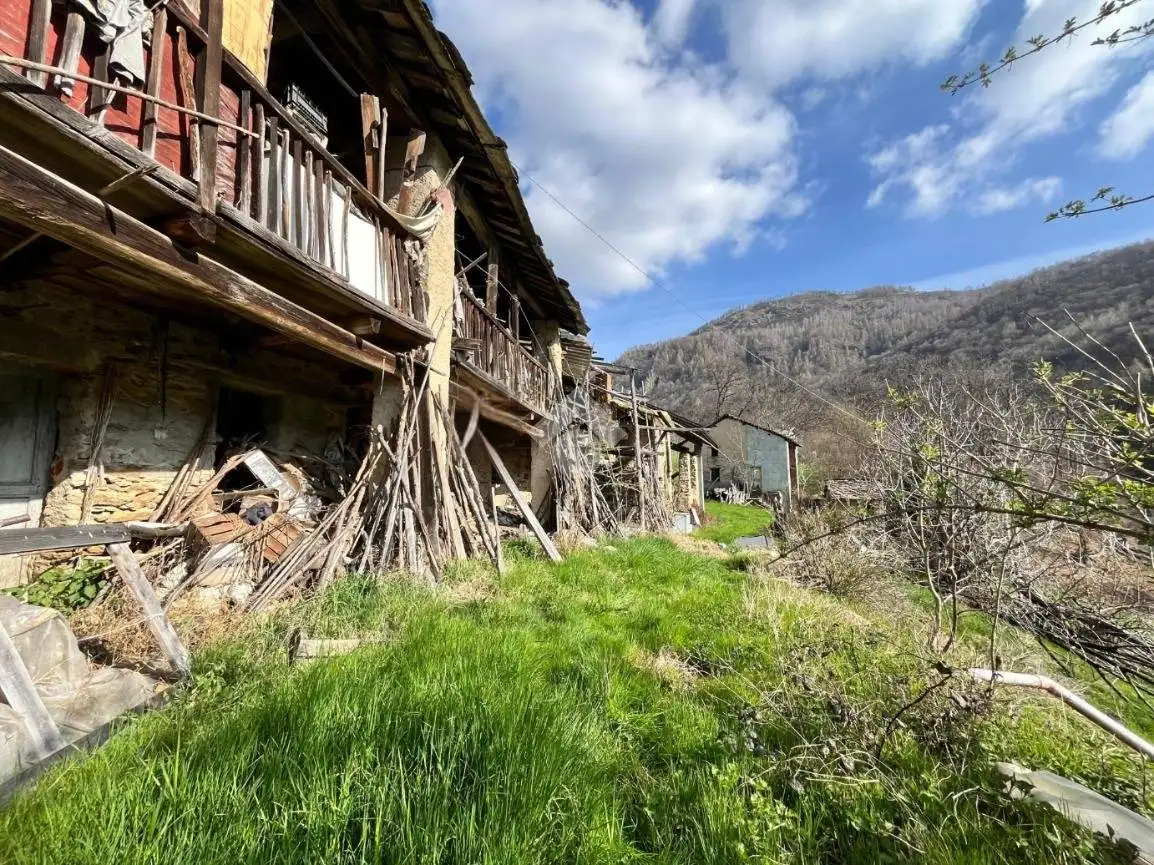 Rustico via Alpi, Castelnuovo Nigra - foto 2