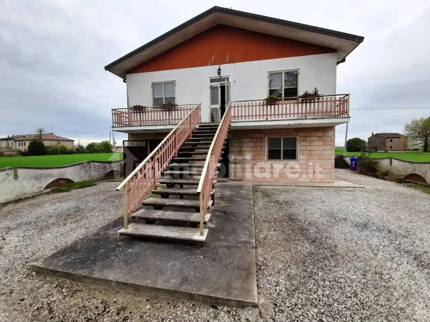 Villa in vendita a Riva del Po