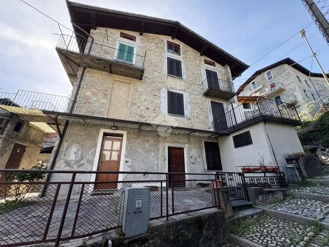Casa indipendente in vendita a Sondrio