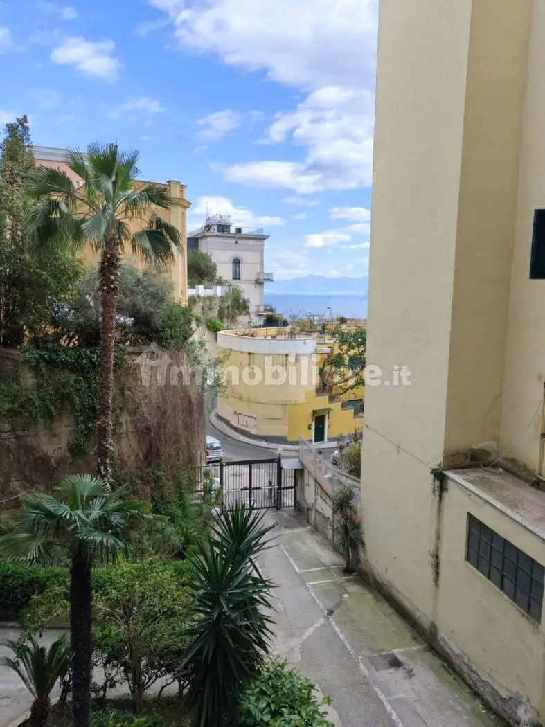 Appartamento in affitto a Napoli