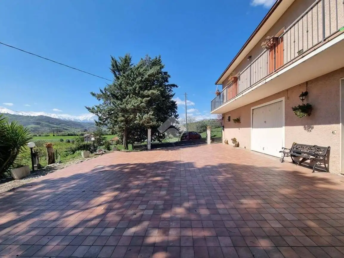 Villa in vendita a Teramo