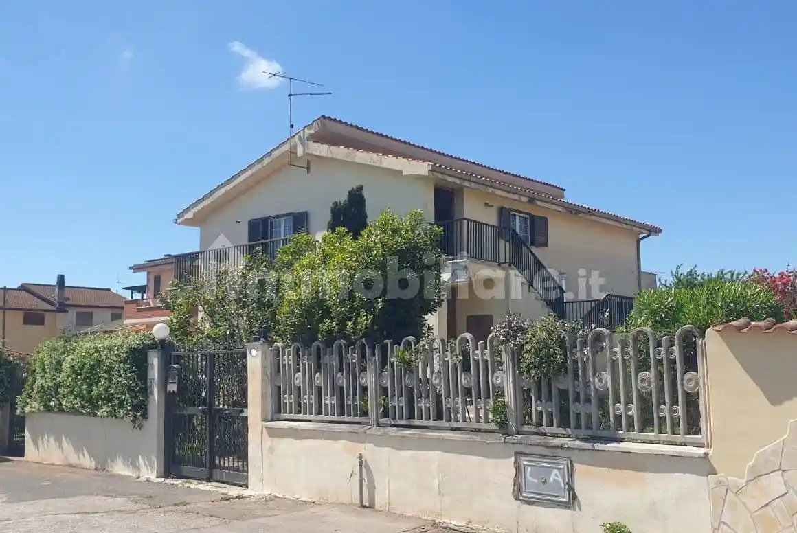 Villa in vendita a Ardea