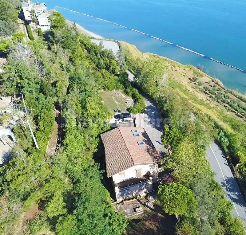 Villa in vendita a Pesaro