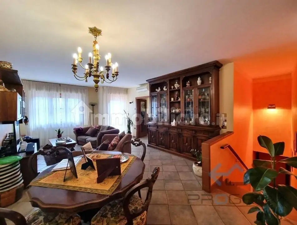 Casa indipendente in vendita a Pisa