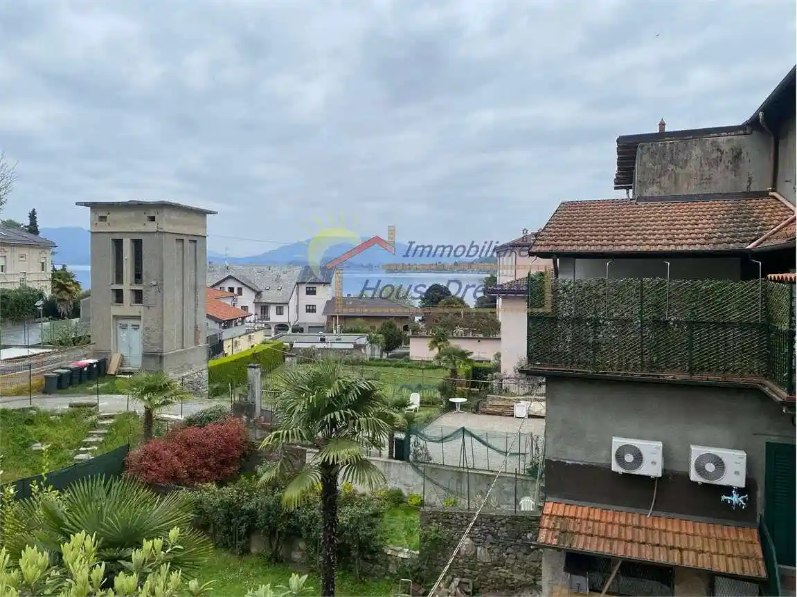 Casa indipendente in vendita a Meina