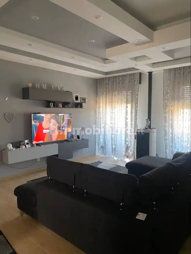 Appartamento in vendita a Traversetolo