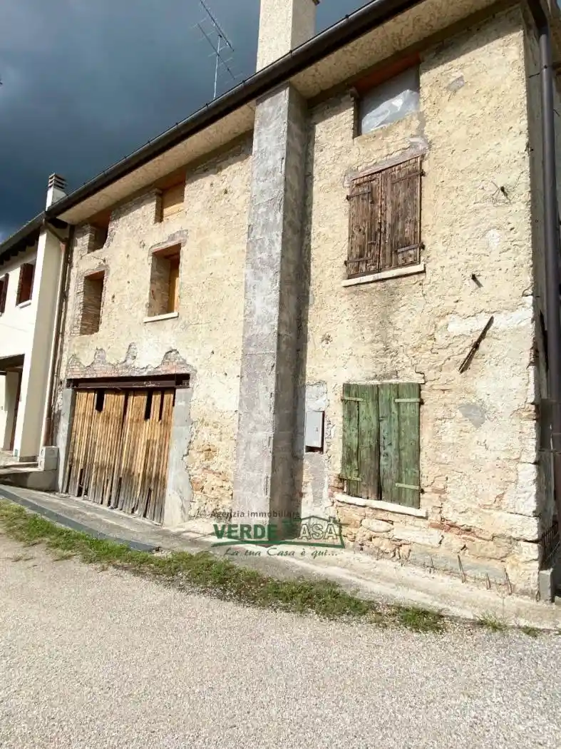 Rustico - Casale in vendita a Castelcucco