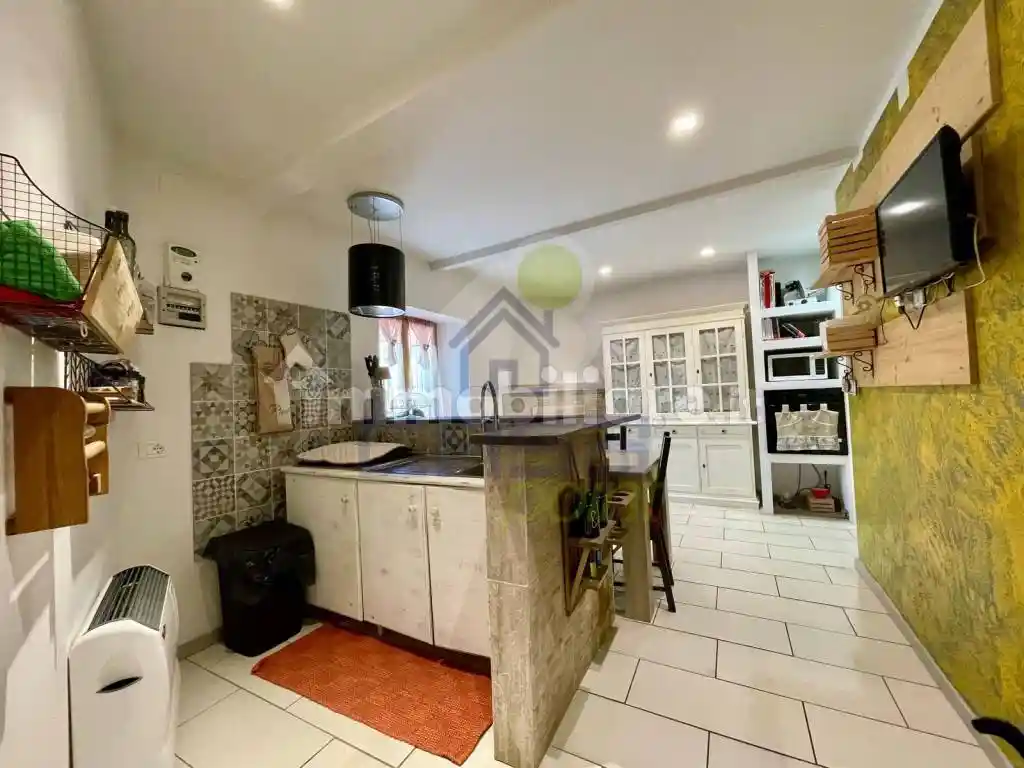 Casa indipendente in vendita a Ziano Piacentino