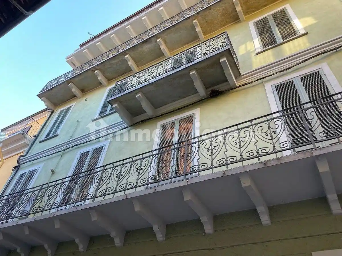 Rustico - Casale in vendita a Canelli