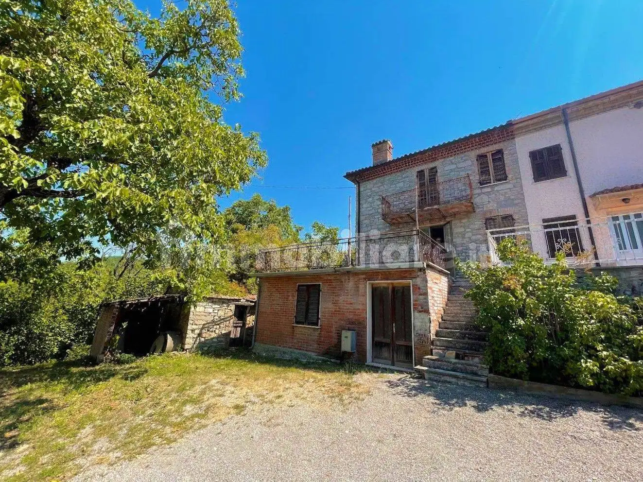 Villa in vendita a Fabbrica Curone