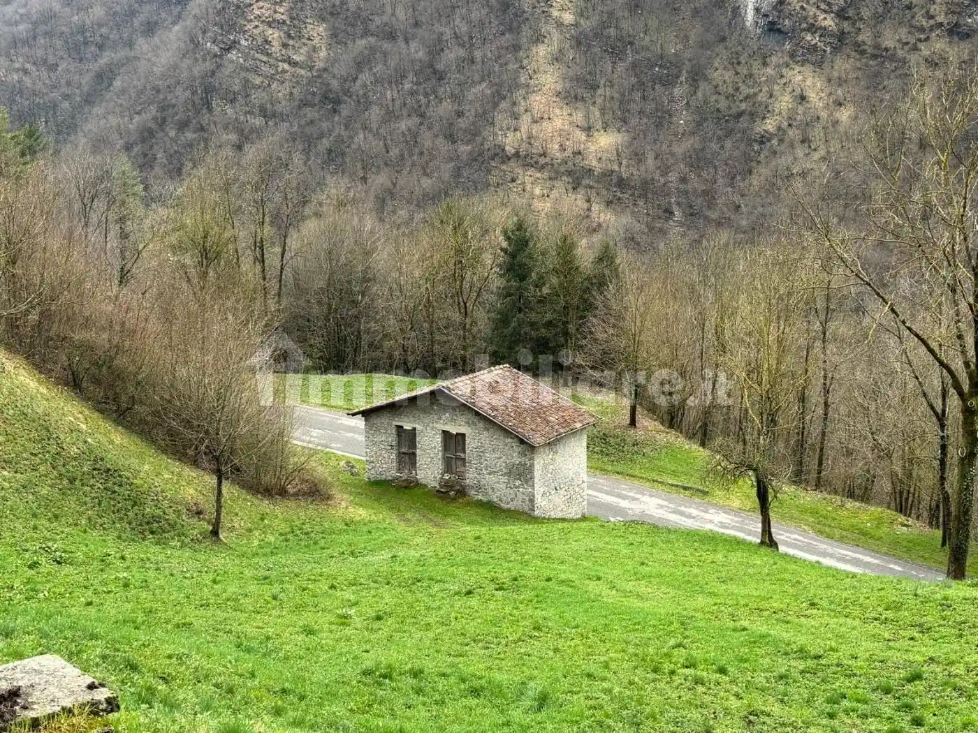 Rustico - Casale in vendita a Val Brembilla