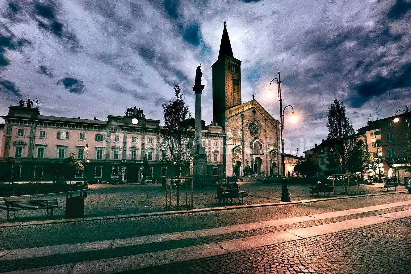 Appartamento in vendita a Piacenza